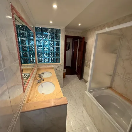Amplio Apto A 2 Min Ayuntamiento Apartment *